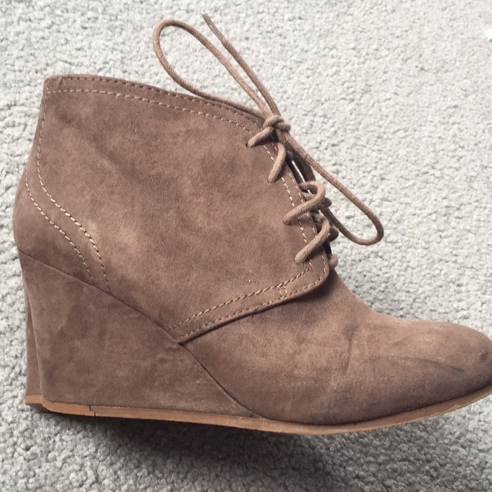 Arizona Wedges Size 8